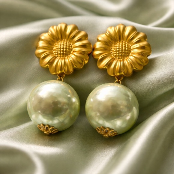 Jewelry - Gold Floral Pearl Drop Post Earrings